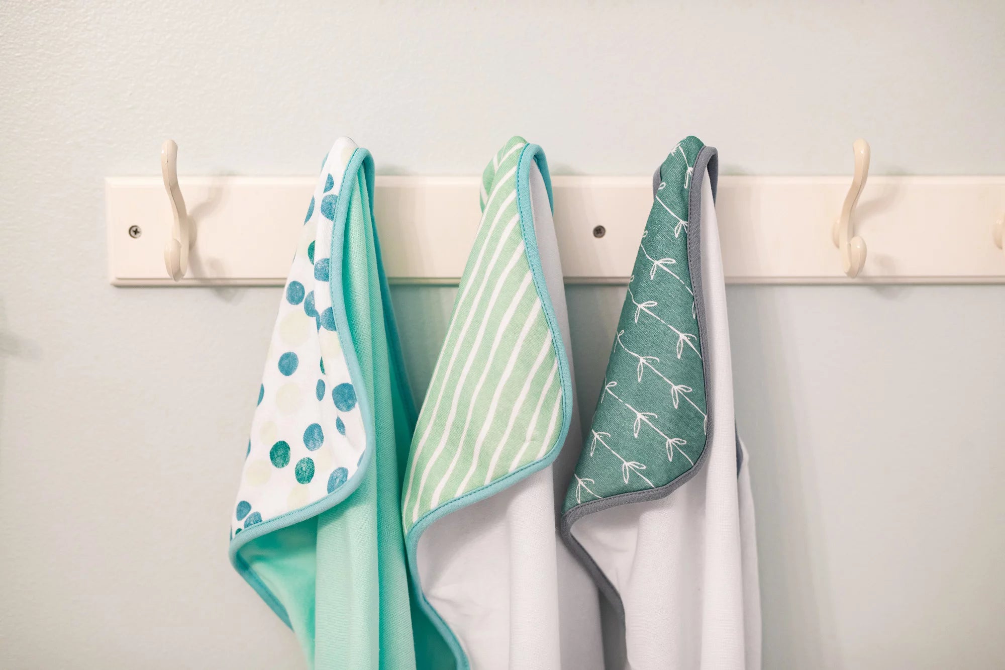 Green Dot Hooded Towel Set